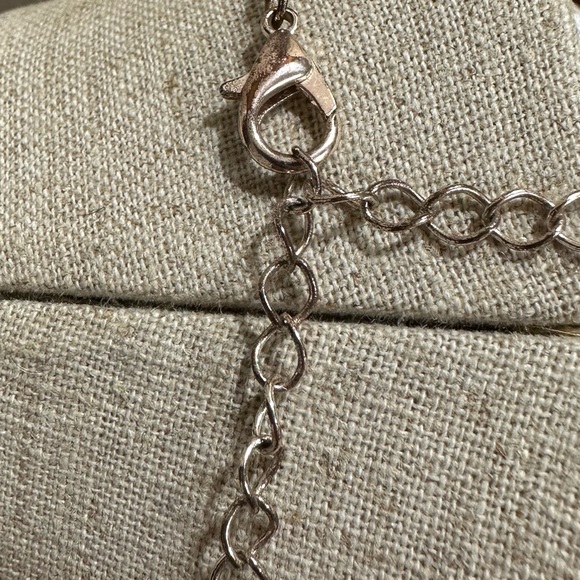 Rose gold cross necklace - Picture 2 of 3